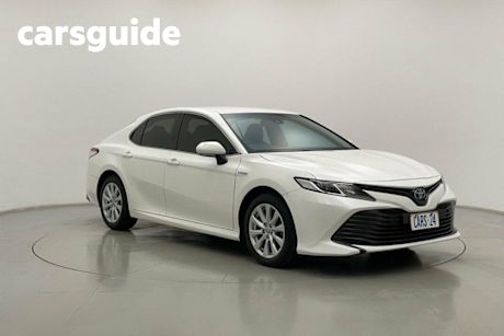 White 2020 Toyota Camry Sedan Ascent (hybrid)