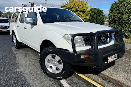 White 2008 Nissan Navara Dual Cab Pick-up ST-X (4X4)