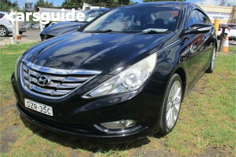 Black 2010 Hyundai I45 Sedan Premium