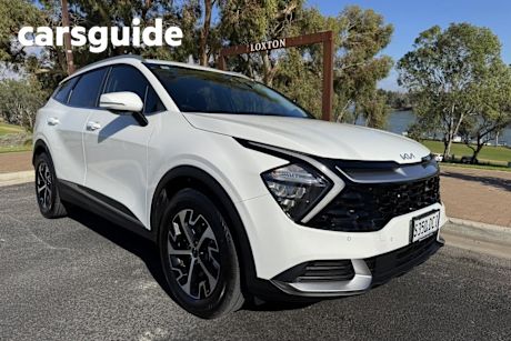 White 2024 Kia Sportage Wagon SX HEV (fwd)