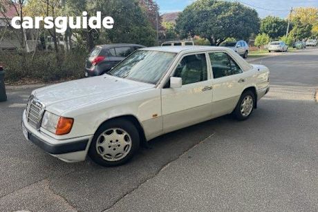 White 1992 Mercedes-Benz 300 Sedan E 24V