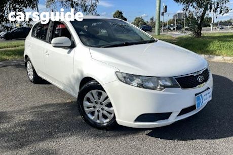 White 2012 Kia Cerato Hatchback SI