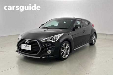 Black 2016 Hyundai Veloster Coupe SR Turbo
