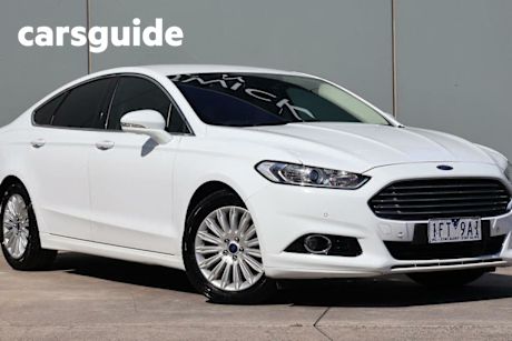 White 2015 Ford Mondeo Hatchback Trend Tdci