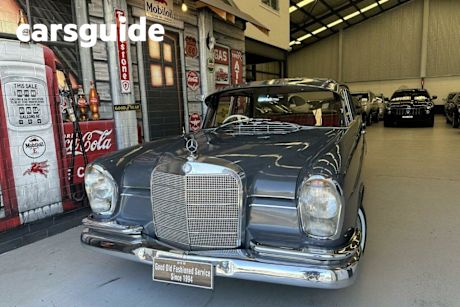 Grey 1962 Mercedes-Benz 220S Sedan