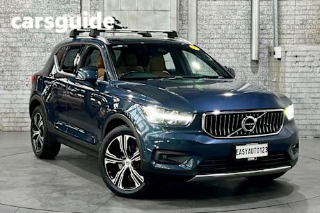 Blue 2018 Volvo XC40 Wagon T4 Inscription (awd)