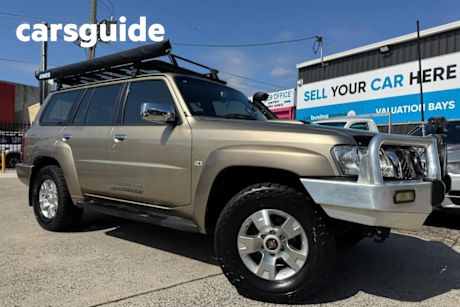 Gold 2009 Nissan Patrol Wagon ST-L (4X4)