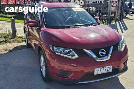 Red 2015 Nissan X-Trail Wagon ST (fwd)