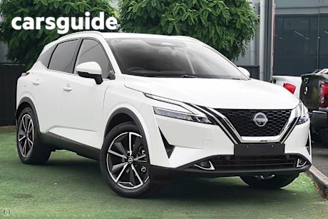 White 2023 Nissan Qashqai Wagon ST-L 2-Tone
