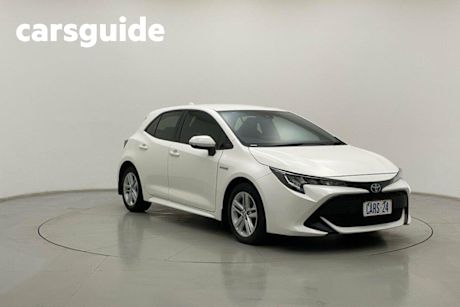 White 2019 Toyota Corolla Hatchback Ascent Sport (hybrid)