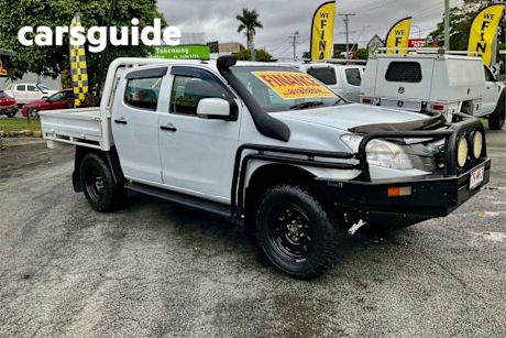 White 2012 Isuzu D-MAX Crew Cab Chassis SX (4X4)