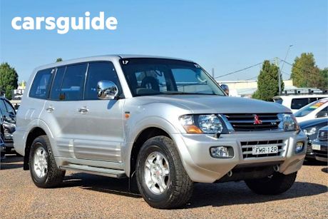 Silver 2000 Mitsubishi Pajero Wagon GLS LWB (4X4)