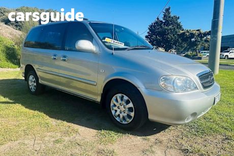 Silver 2005 Kia Carnival Wagon LS