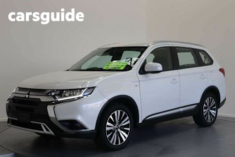 White 2018 Mitsubishi Outlander Wagon ES Adas 5 Seat (2WD)
