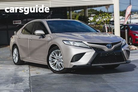 Brown 2021 Toyota Camry Sedan SL Hybrid