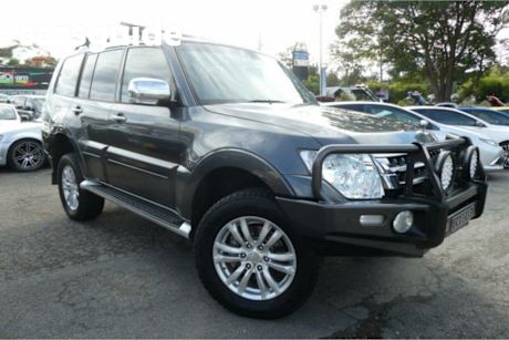 Grey 2015 Mitsubishi Pajero Wagon GLS LWB (4X4)