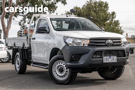 White 2021 Toyota Hilux Ute Tray 4x4