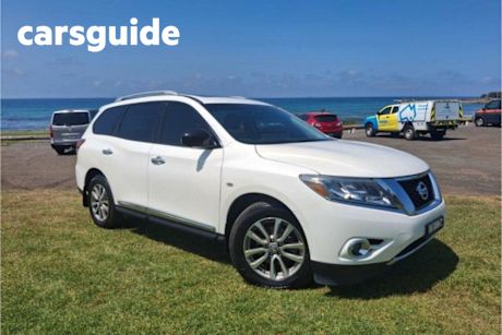 White 2014 Nissan Pathfinder Wagon ST-L (4X4)