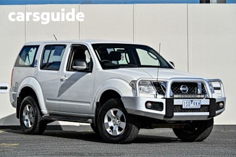 White 2012 Nissan Pathfinder Wagon ST (4X4)