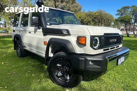 White 2025 Toyota Landcruiser Wagon GXL