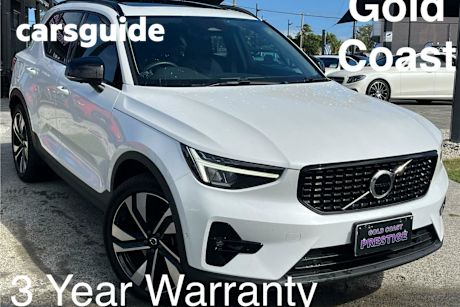 White 2022 Volvo XC40 Wagon Ultimate B5 Dark Mhev