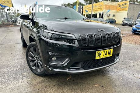 Black 2020 Jeep Cherokee Wagon S-Limited (awd)