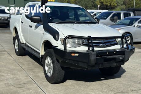 White 2014 Mitsubishi Triton Double Cab Utility GLX (4X4)