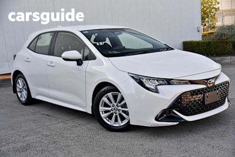 White 2022 Toyota Corolla Hatchback Ascent Sport + Convenience PK