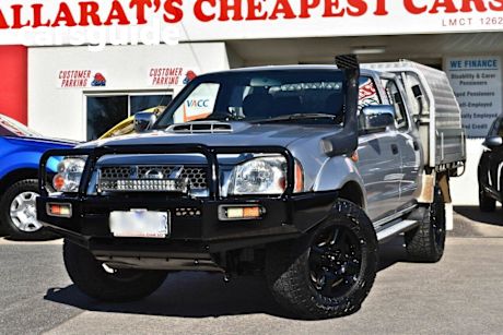 Silver 2011 Nissan Navara Dual Cab Pick-up ST-R (4X4)