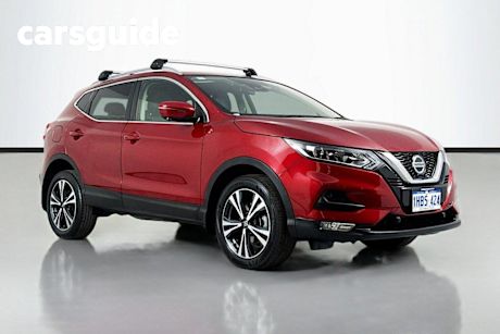 Red 2019 Nissan Qashqai Wagon ST-L