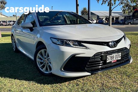 White 2022 Toyota Camry Sedan Ascent + SAT NAV