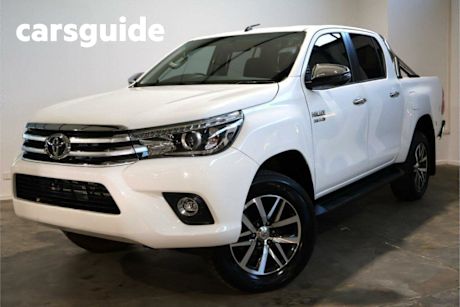 White 2018 Toyota Hilux Dual Cab Utility SR5 (4X4)