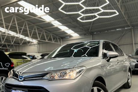 Silver 2015 Toyota Corolla Wagon AXIO (HYBRID) G NKE165