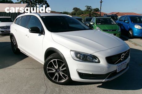 White 2015 Volvo V60 Wagon D4 Luxury