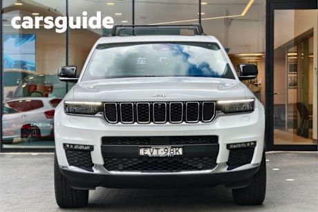 White 2022 Jeep Grand Cherokee Wagon Limited (4X4)