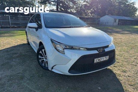 White 2021 Toyota Corolla Sedan Corolla Sedan Hybrid Ascent Sport 1.8L Auto CVT 4390580 001
