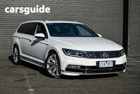 White 2018 Volkswagen Passat Sedan 206TSI R-Line