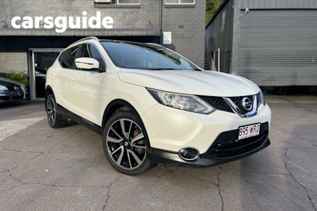 White 2015 Nissan Qashqai Wagon TI (4X2)