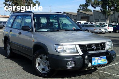 Silver 1999 Subaru Forester Wagon GX