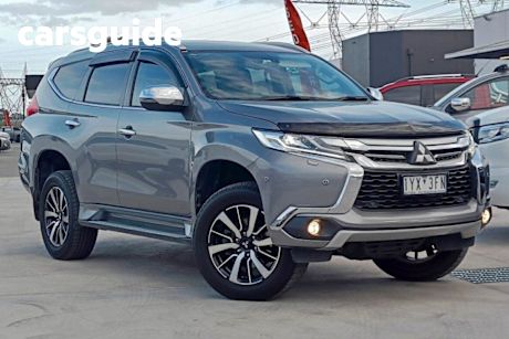 Grey 2017 Mitsubishi Pajero Sport Wagon Exceed (4X4) 7 Seat