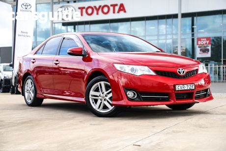 Red 2014 Toyota Camry Sedan Atara S