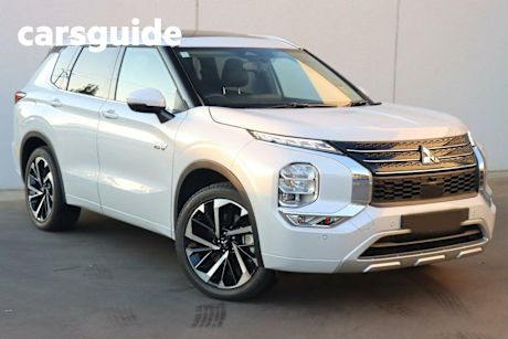 White 2023 Mitsubishi Outlander Wagon Phev Exceed 5+2 Seat (awd)