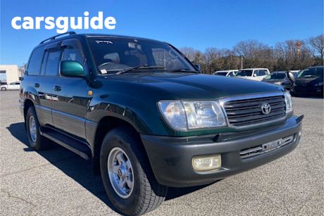 Green 2000 Toyota Landcruiser SUV VX