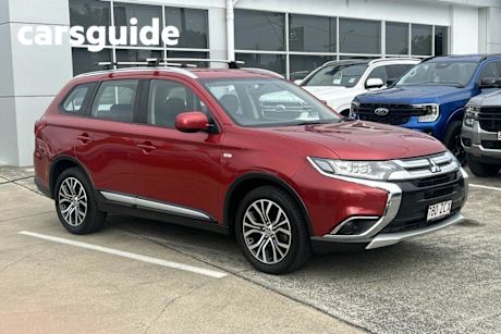 Red 2018 Mitsubishi Outlander Wagon ES 7 Seat (2WD)