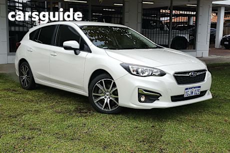White 2017 Subaru Impreza Hatchback 2.0L (awd)