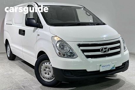 White 2017 Hyundai Iload Van 3S Liftback