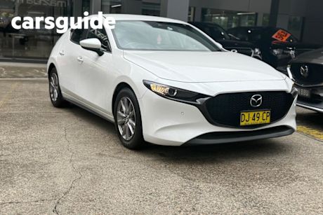 White 2019 Mazda 3 Hatchback G20 Pure