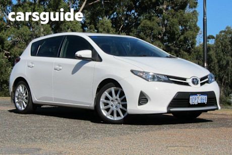 White 2014 Toyota Corolla Hatch