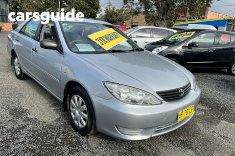 Silver 2005 Toyota Camry Sedan Altise
