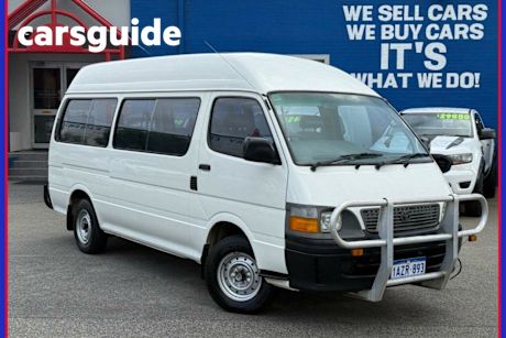 White 2001 Toyota Hiace Bus Commuter